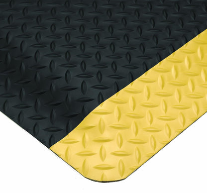 Wearwell Diamond-Plate SpongeCote UltraSoft Mat, 3' Width x 75' Length x 15/16" Thickness, Black/Yellow - 414.1516x3x75BYL